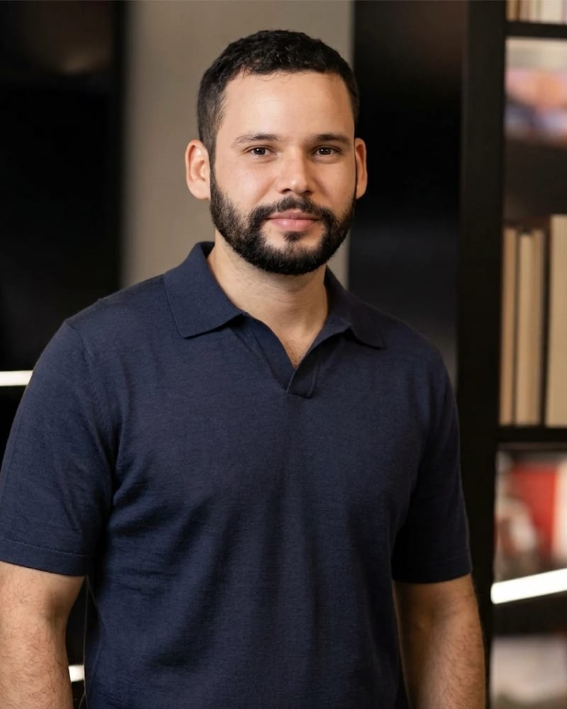 Juan David O. Viteri, sales tech and AI advisor